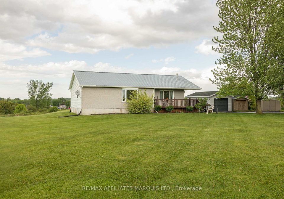 16825-county-road-15-north-stormont-ontario-x13227764