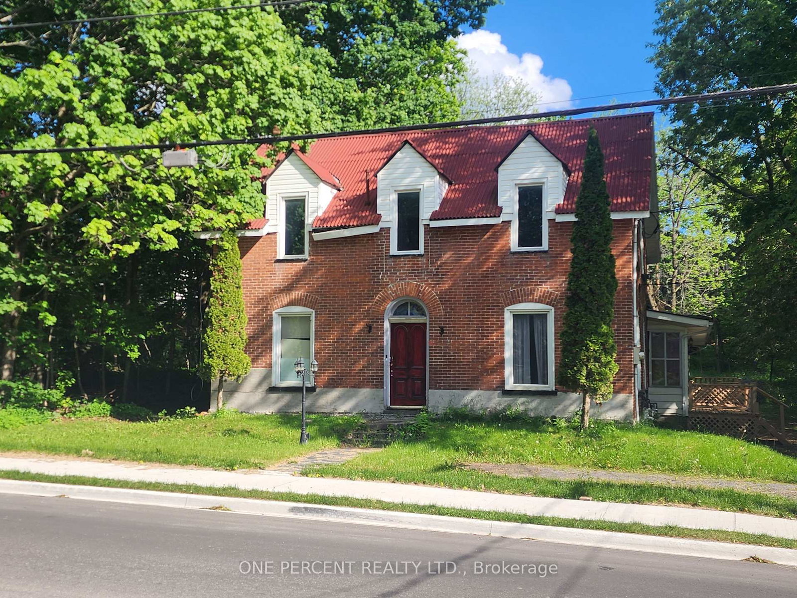 213-st-lawrence-street-east-e-centre-hastings-ontario-x13227862