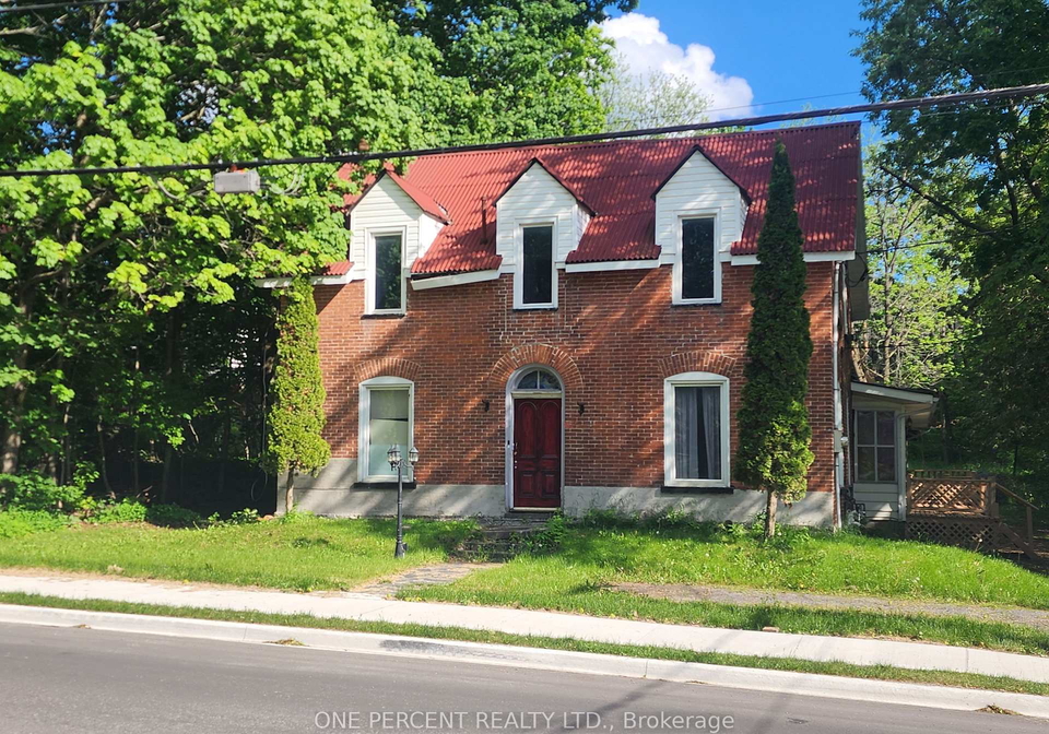 213-st-lawrence-street-east-e-centre-hastings-ontario-x13227862