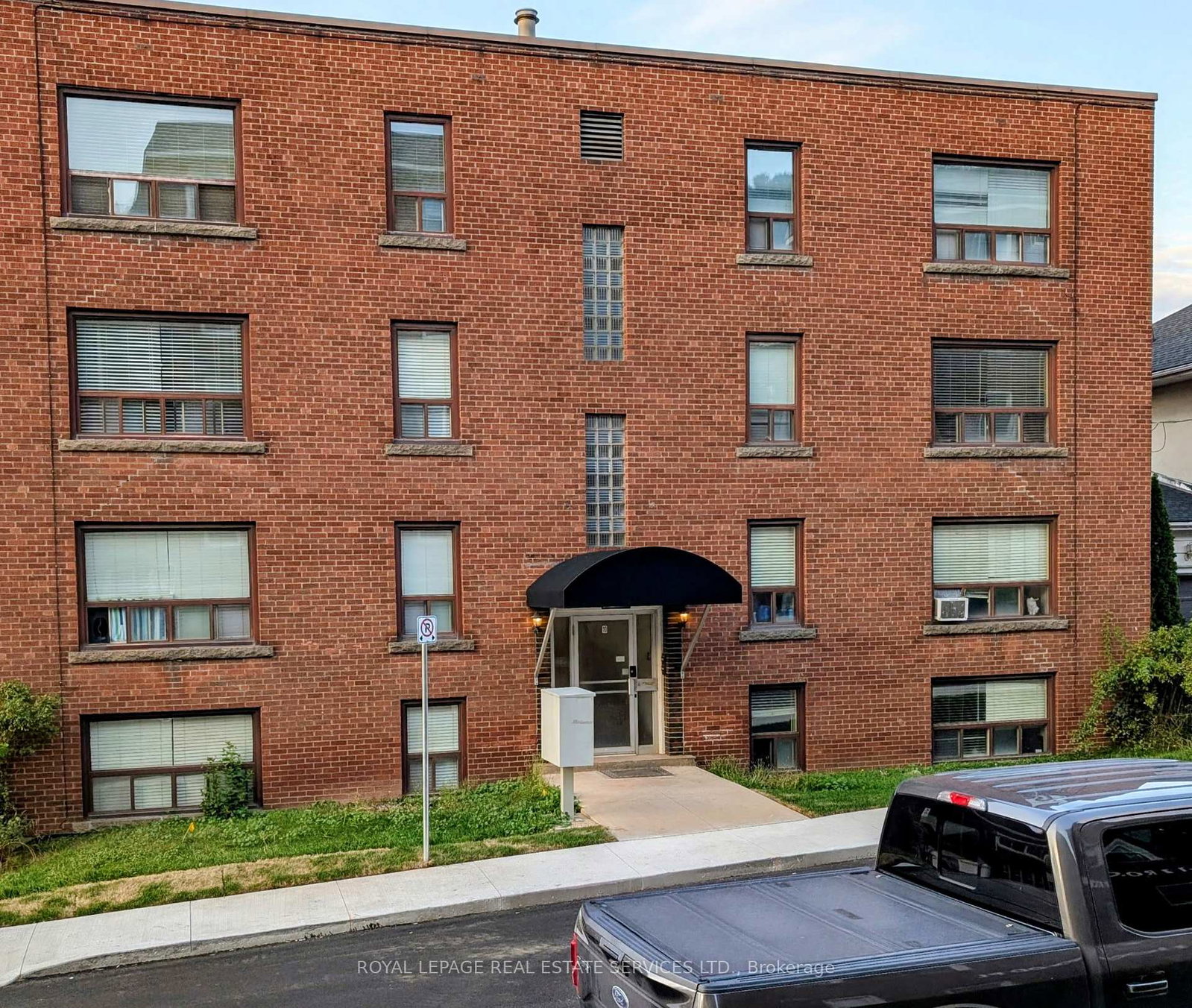 10-rockwood-place-hamilton-ontario-x13228100