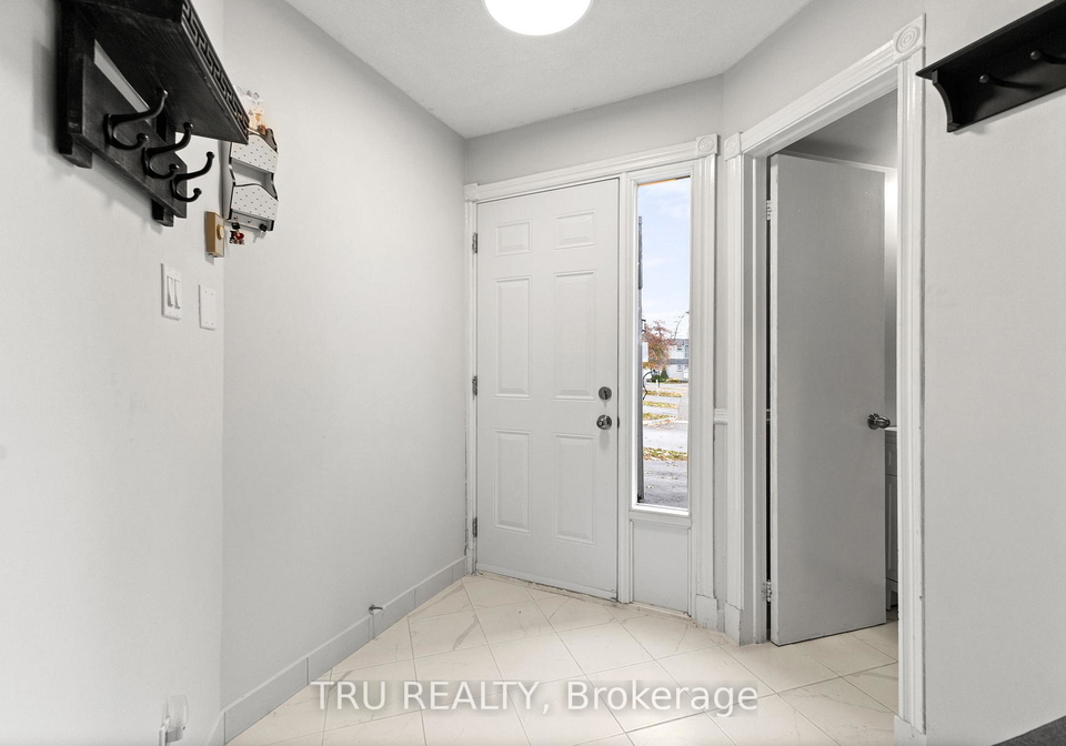 24-compata-way-ottawa-ontario-x13228104
