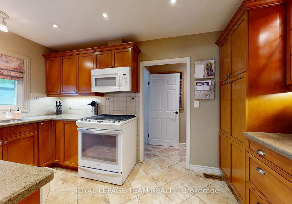 6-broad-street-augusta-ontario-x13228334