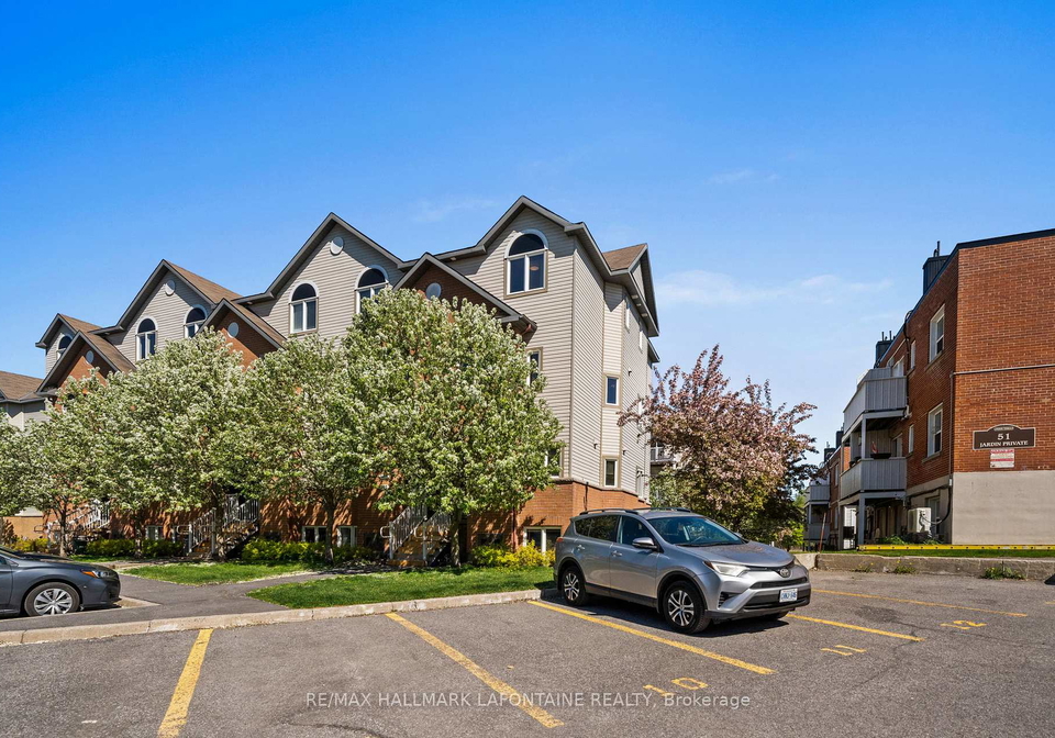 49-jardin-private-ottawa-ontario-x13228374