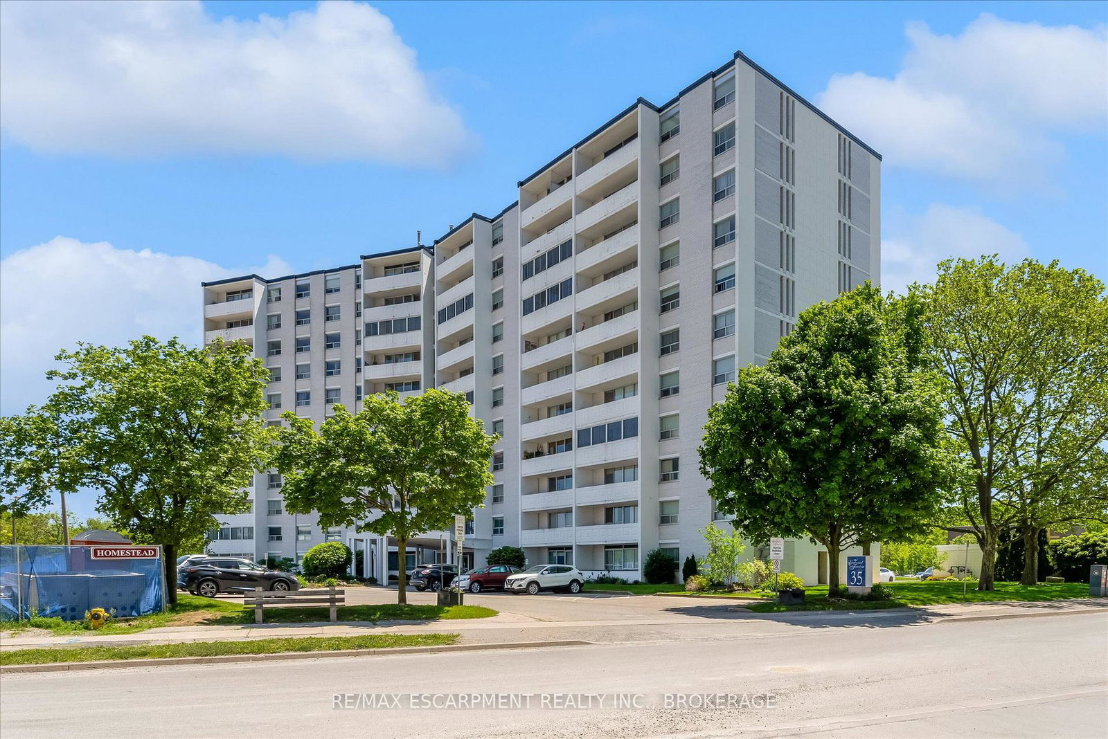 35-towering-heights-boulevard-st-catharines-ontario-x13228696