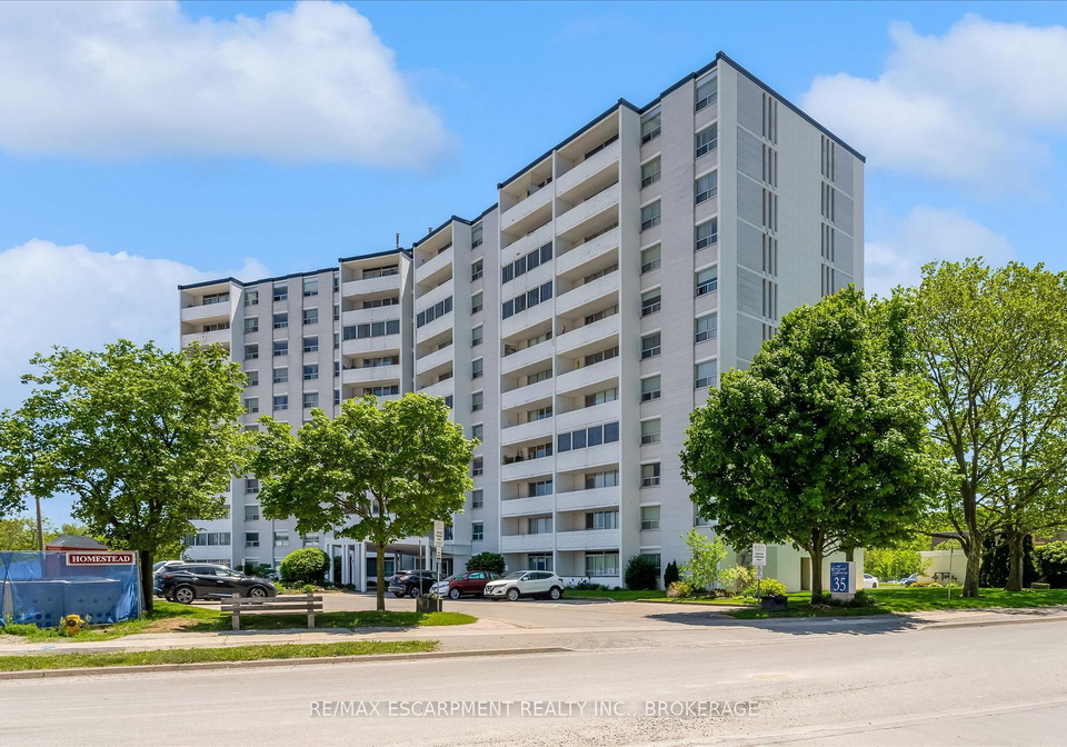 35-towering-heights-boulevard-st-catharines-ontario-x13228696