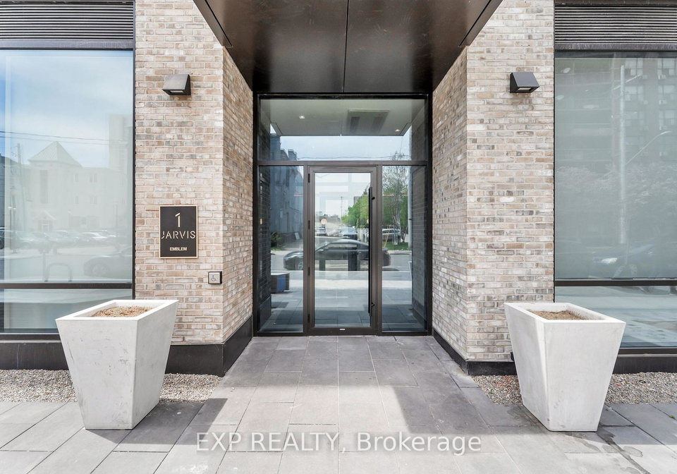 1-jarvis-street-hamilton-ontario-x13228740