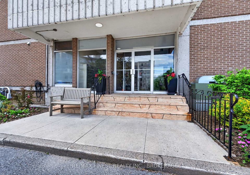 2-mowat-avenue-kingston-ontario-x13228796