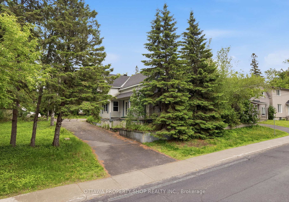 2025-albert-street-clarence-rockland-ontario-x13228888
