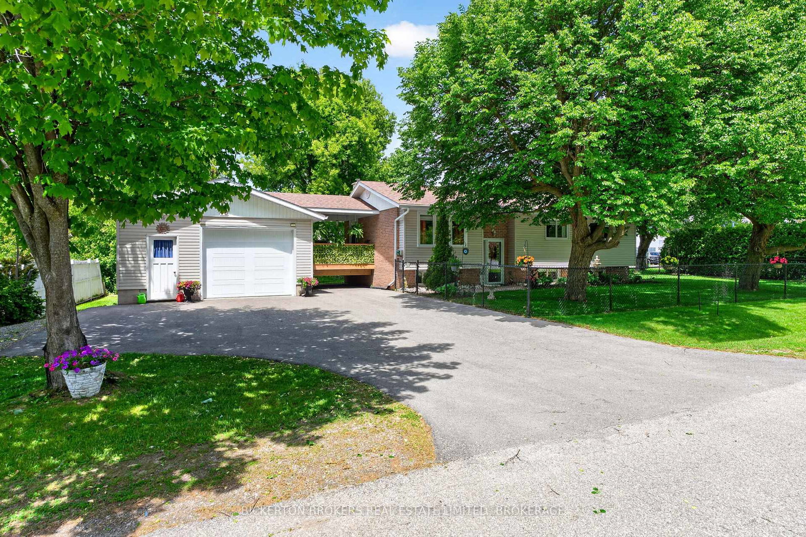 90-ann-street-gananoque-ontario-x13228910