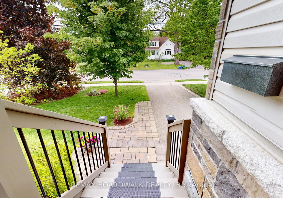 19a-centre-street-brockville-ontario-x13228976