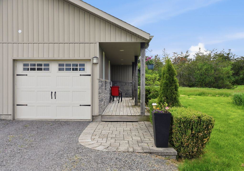 196-jericho-road-prince-edward-county-ontario-x13228986