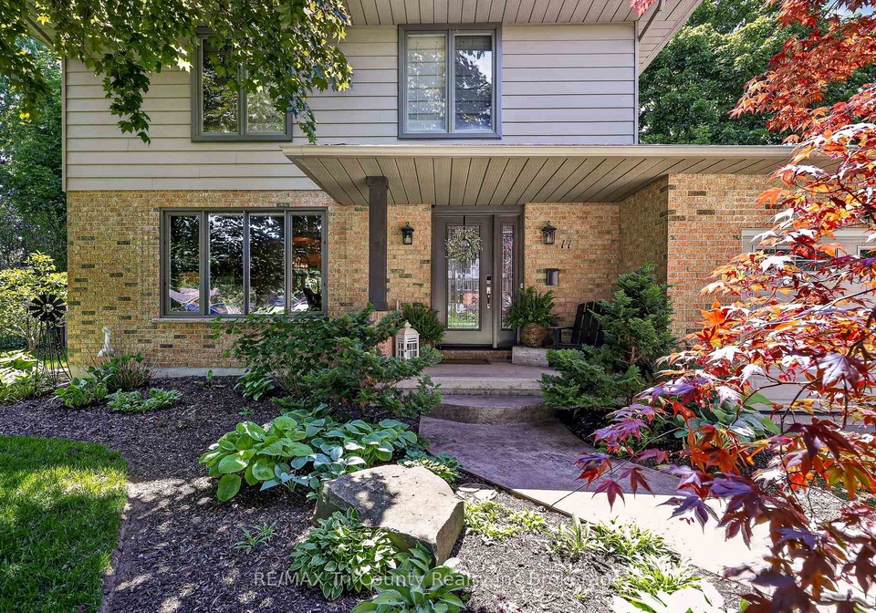 11-adams-avenue-tillsonburg-ontario-x13229024