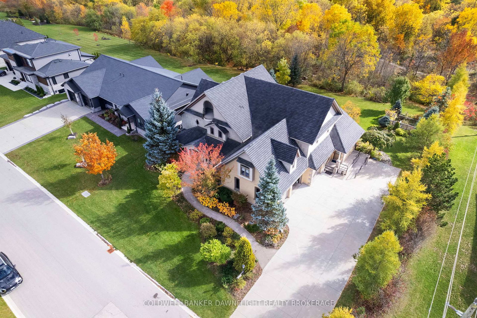 246-hazelton-lane-south-huron-ontario-x13229154