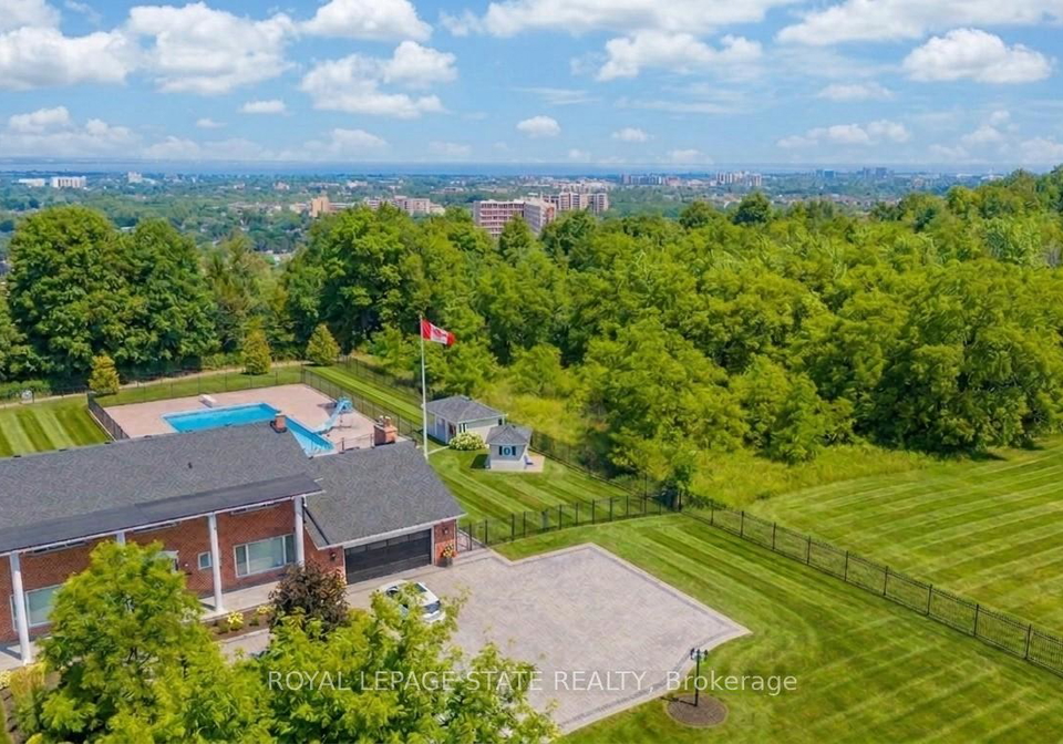 10-azalea-court-hamilton-ontario-x13229290