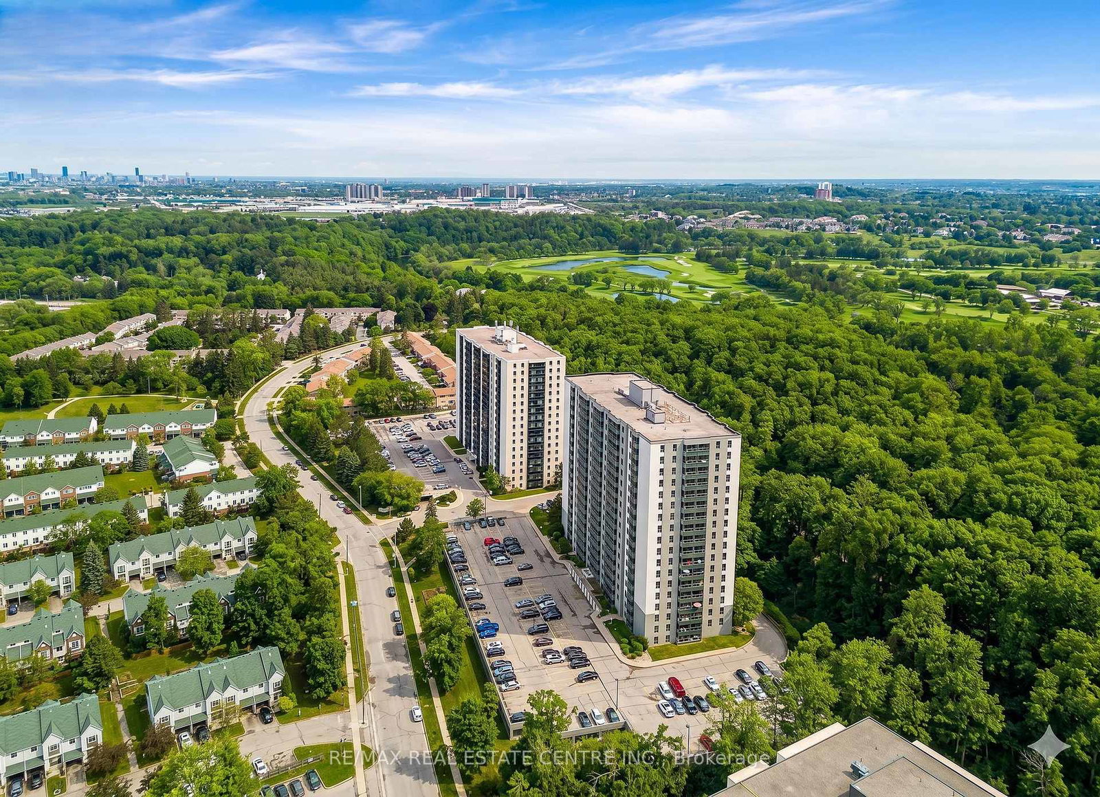 35-green-valley-drive-kitchener-ontario-x13229320