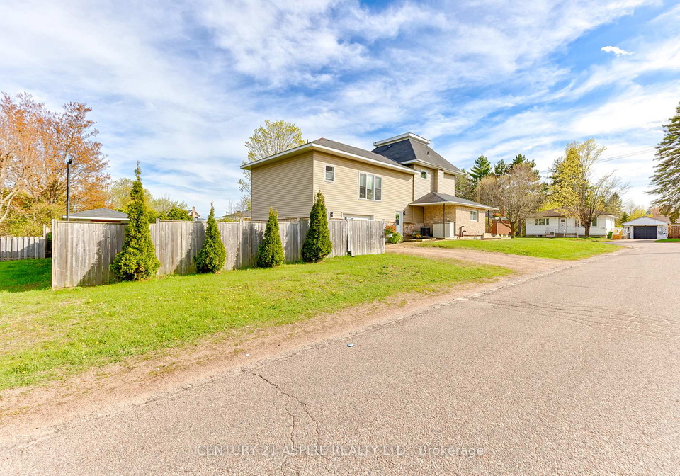 509-roy-street-e-laurentian-valley-ontario-x13229470