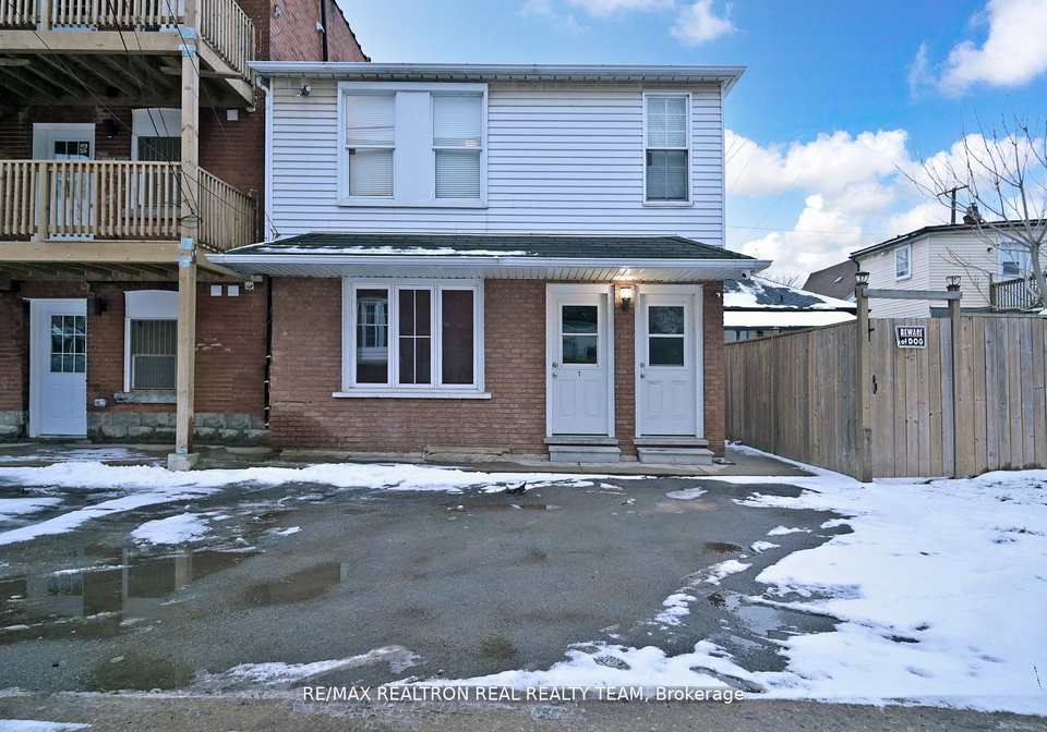 1129-cannon-street-e-hamilton-ontario-x13229712