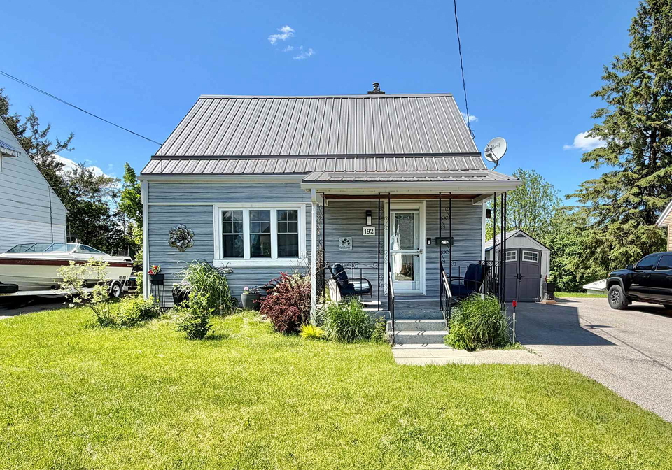 192-pine-street-belleville-ontario-x13229848