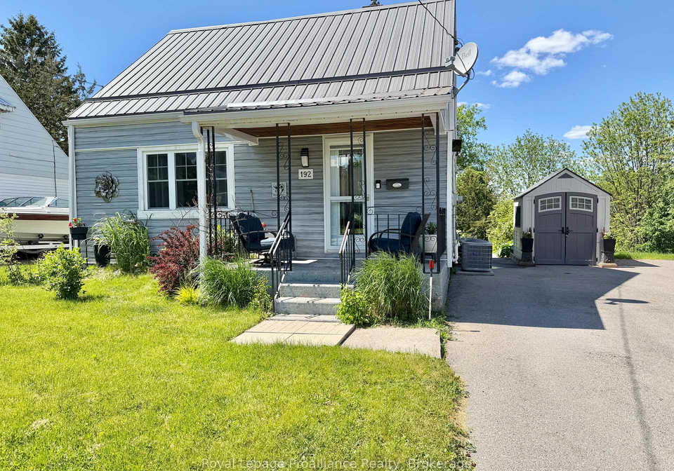 192-pine-street-belleville-ontario-x13229848