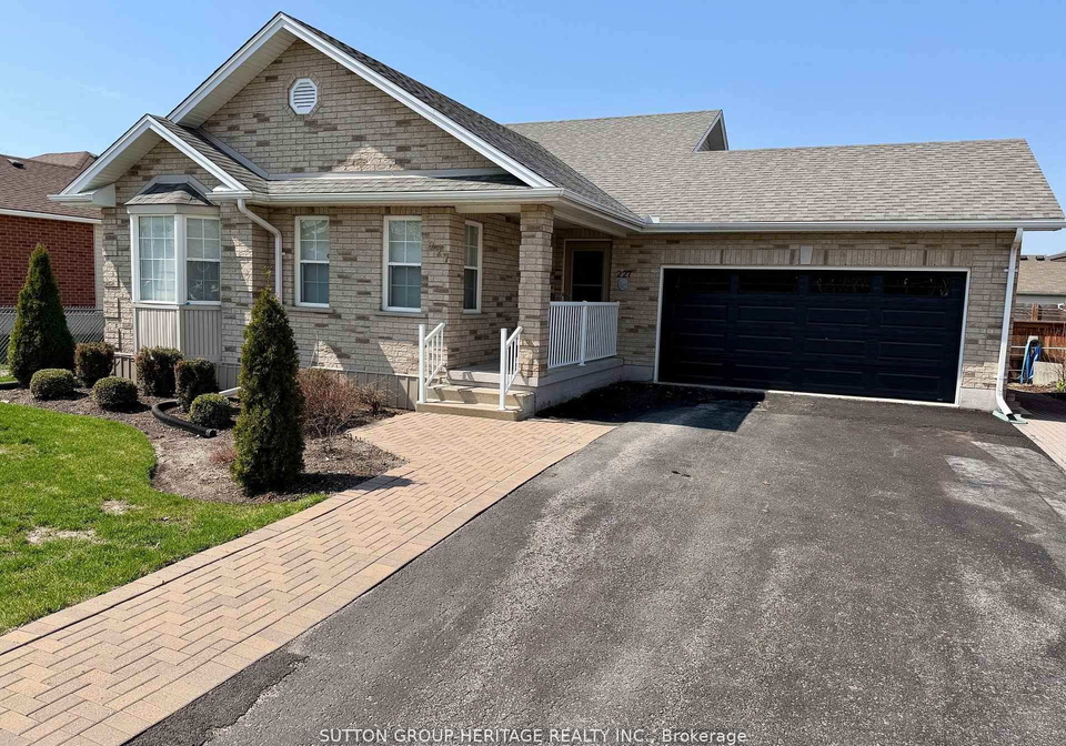 227-victoria-avenue-n-kawartha-lakes-ontario-x13229864