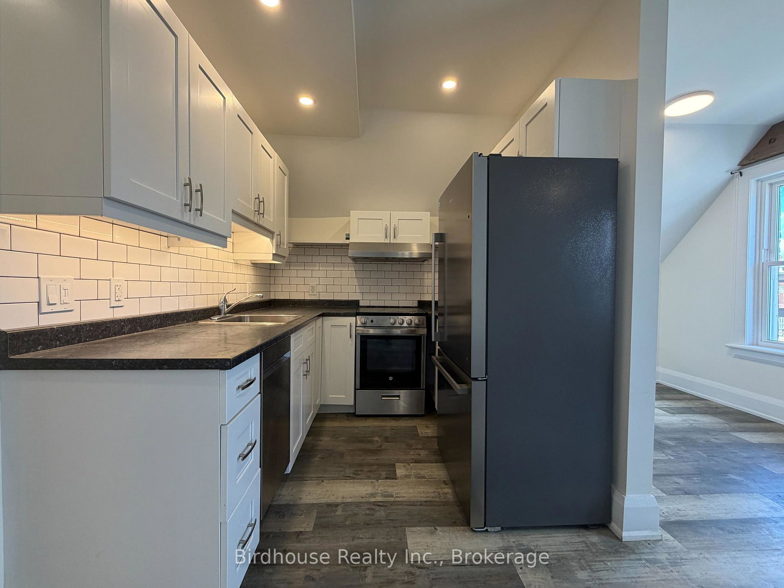 19-cambridge-street-s-kawartha-lakes-ontario-x13230186