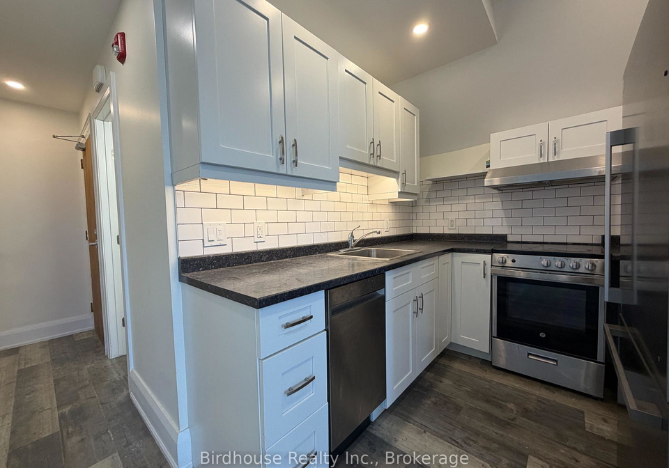 19-cambridge-street-s-kawartha-lakes-ontario-x13230186