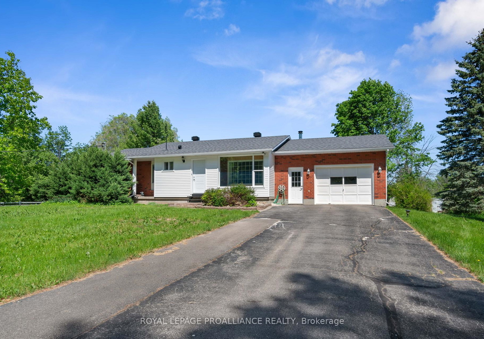 706-kitley-3-line-elizabethtown-kitley-ontario-x13230716