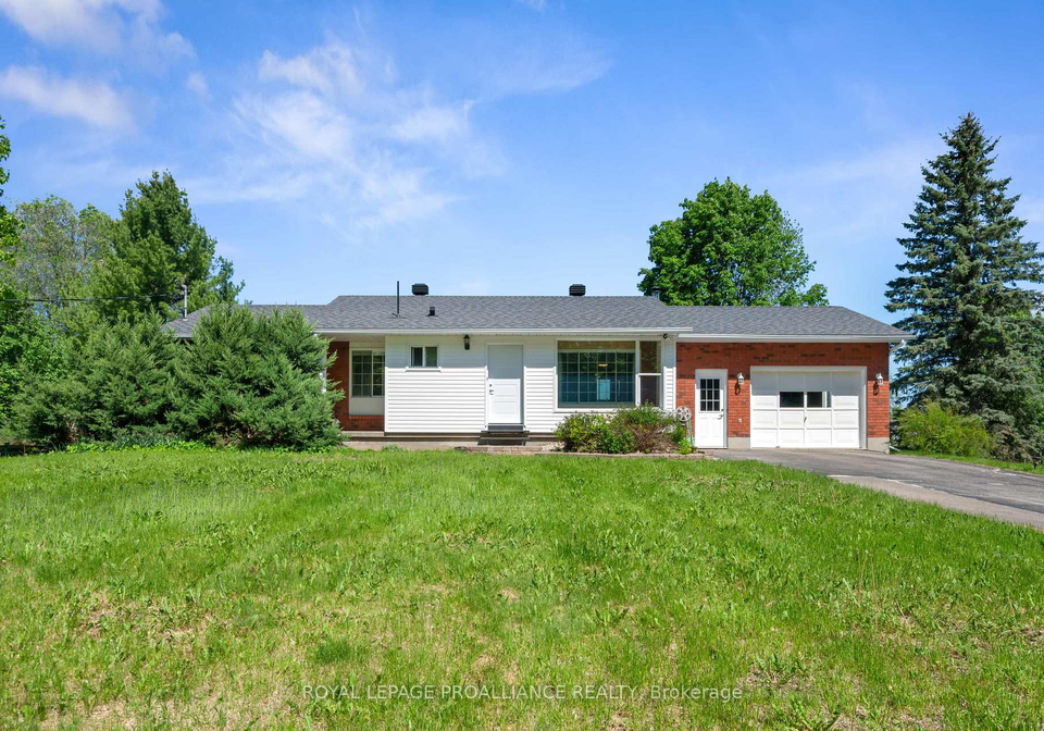706-kitley-3-line-elizabethtown-kitley-ontario-x13230716