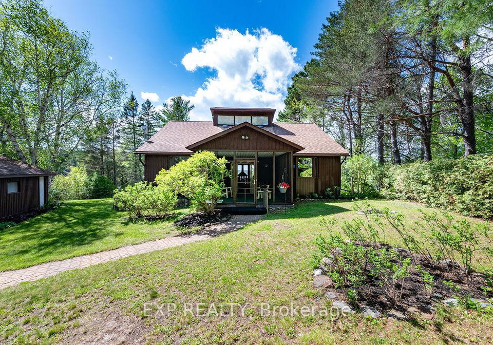 56-lefty-lane-whitewater-region-ontario-x13231636