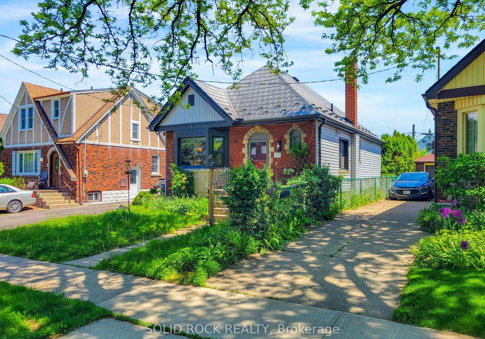 135-wexford-avenue-s-hamilton-ontario-x13231812