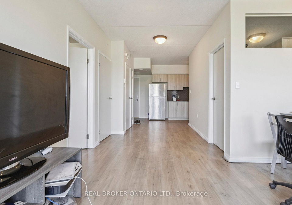 275-larch-street-waterloo-ontario-x13232016