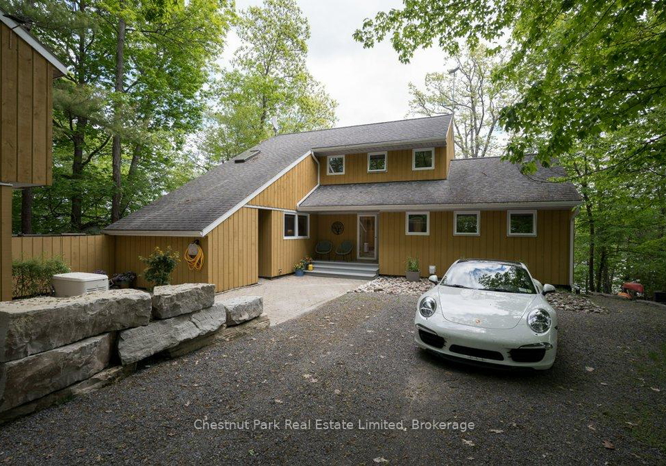 347-prinyers-cove-crescent-prince-edward-county-ontario-x13232288