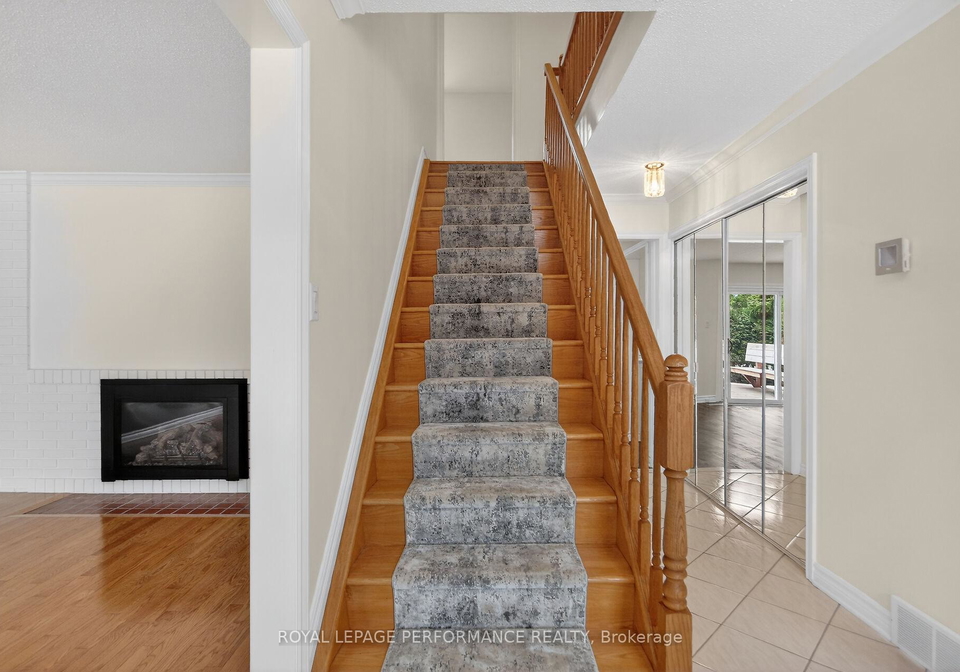 15-hallowell-court-ottawa-ontario-x13232724