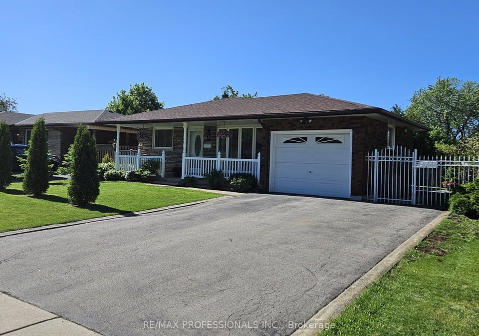 7-berko-avenue-hamilton-ontario-x13232852