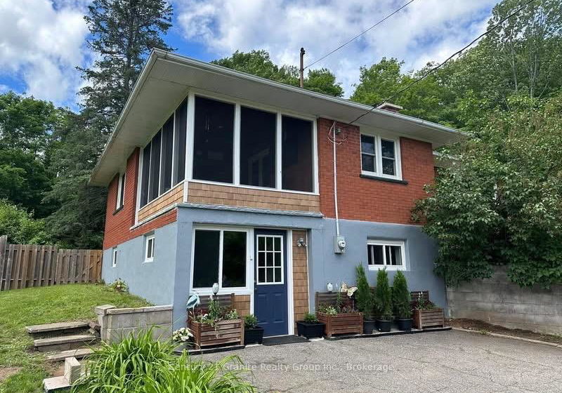1523-county-road-21-minden-hills-ontario-x13232946
