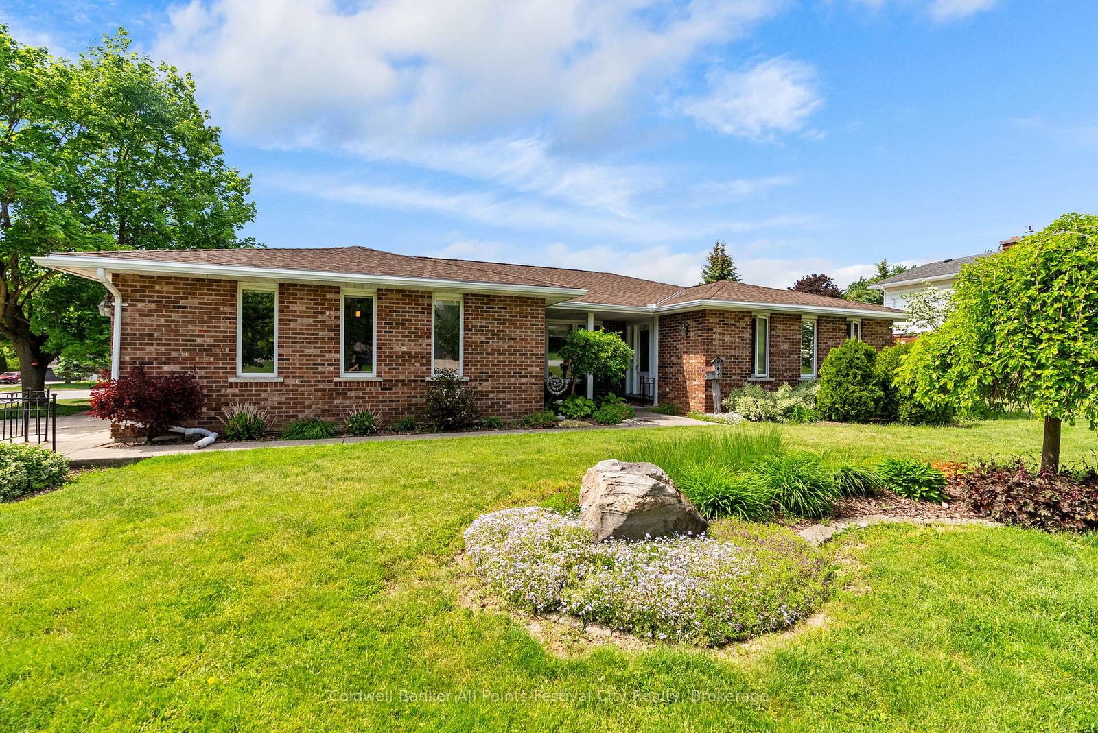 30-mohawk-crescent-central-huron-ontario-x13232952