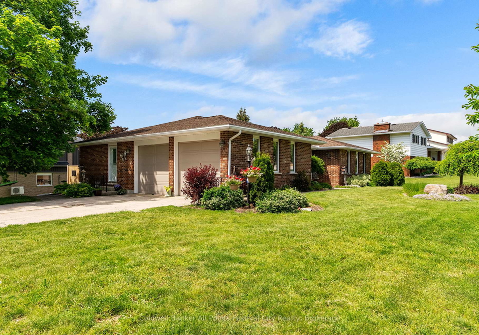 30-mohawk-crescent-central-huron-ontario-x13232952
