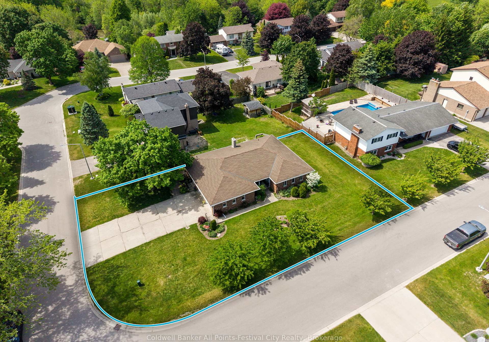 30-mohawk-crescent-central-huron-ontario-x13232952