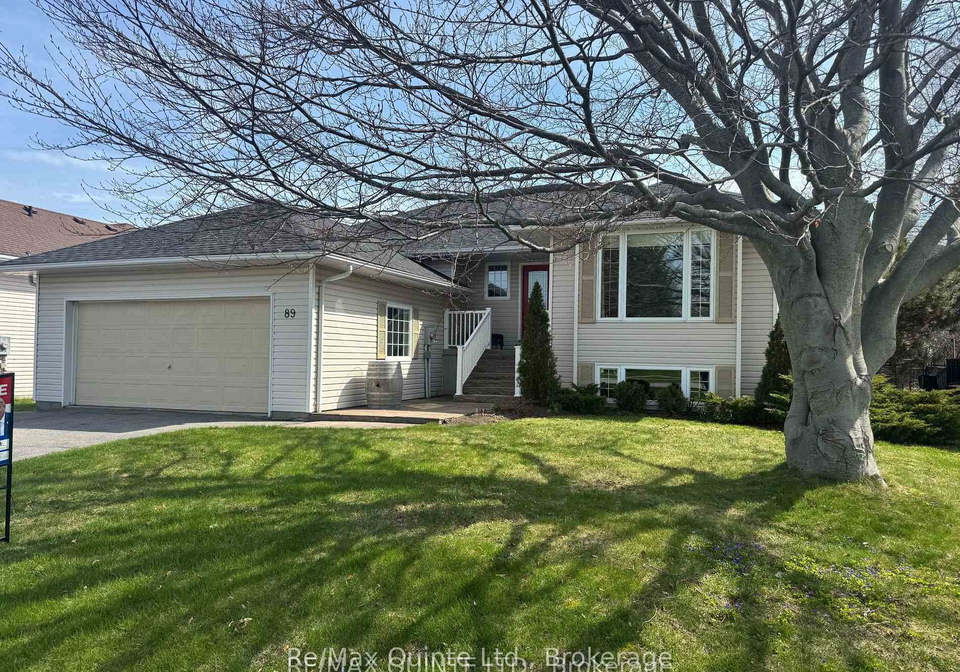 89-westwind-crescent-prince-edward-county-ontario-x13233000
