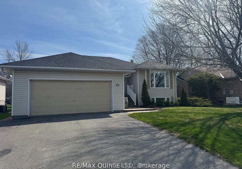 89-westwind-crescent-prince-edward-county-ontario-x13233000