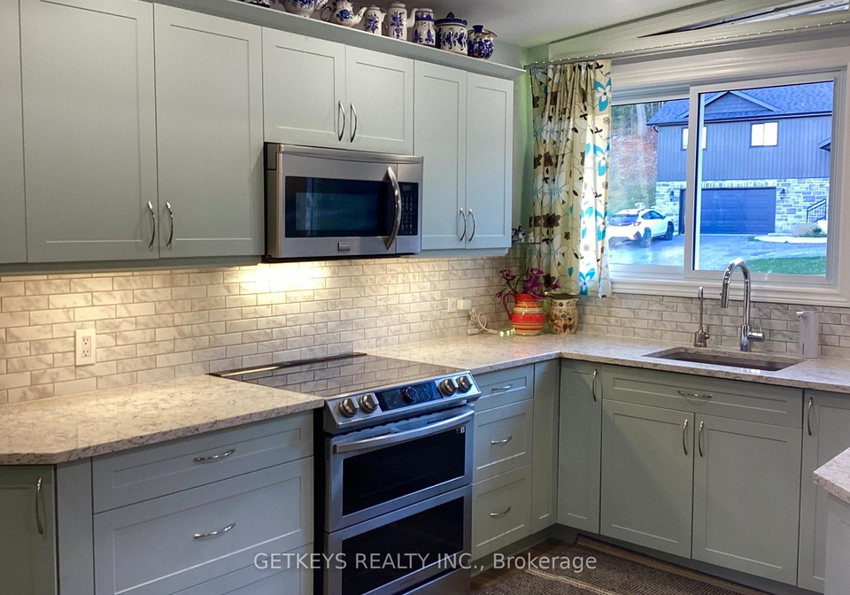 49-king-george-crescent-quinte-west-ontario-x13233134