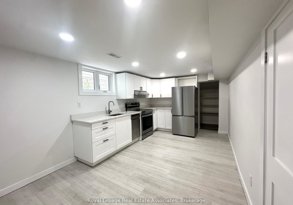 377-jackson-street-w-hamilton-ontario-x13233348