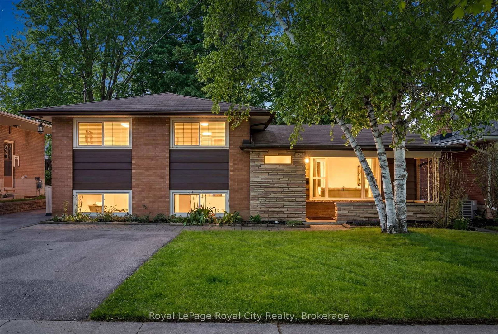 229-ross-avenue-kitchener-ontario-x13233374