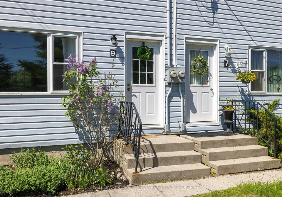 19-creighton-drive-loyalist-ontario-x13233632