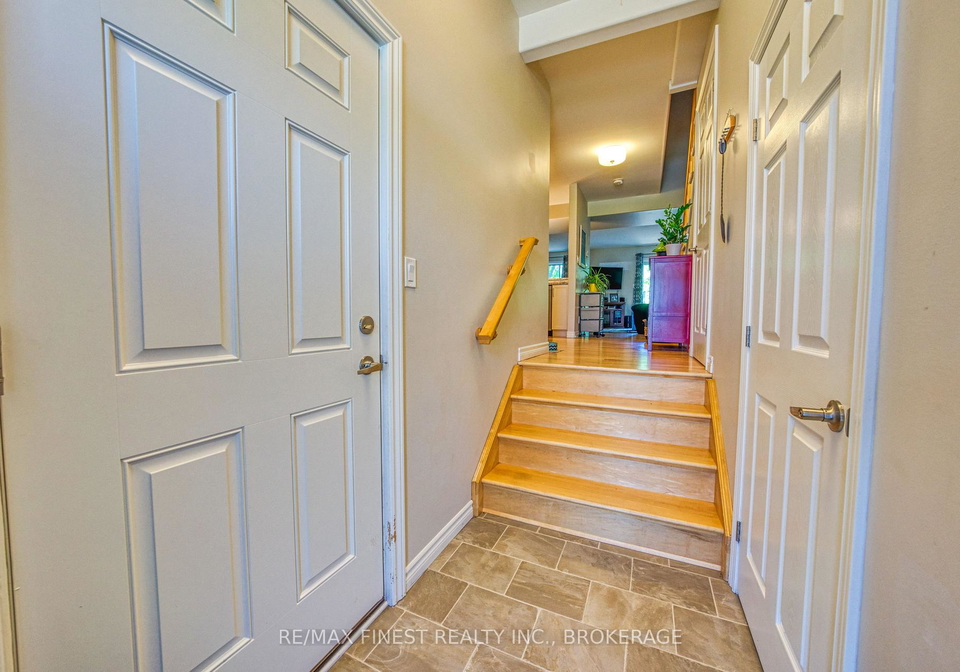 1010-rosanna-avenue-kingston-ontario-x13233708