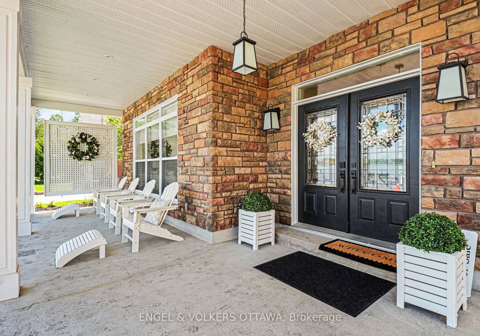 835-archibald-street-mcnabbraeside-ontario-x13234018
