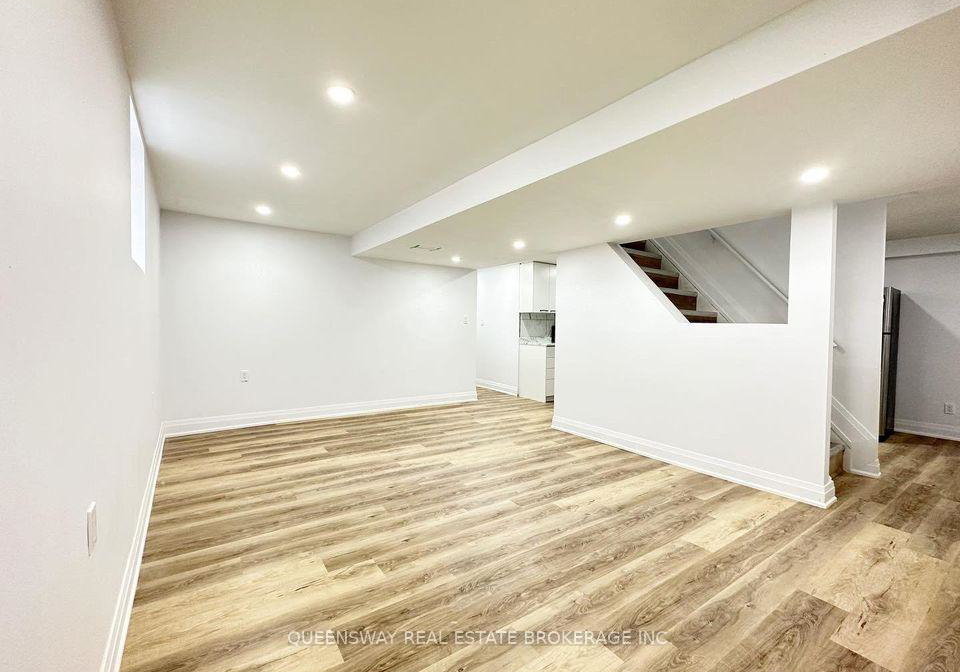 7-leaside-drive-welland-ontario-x13234464