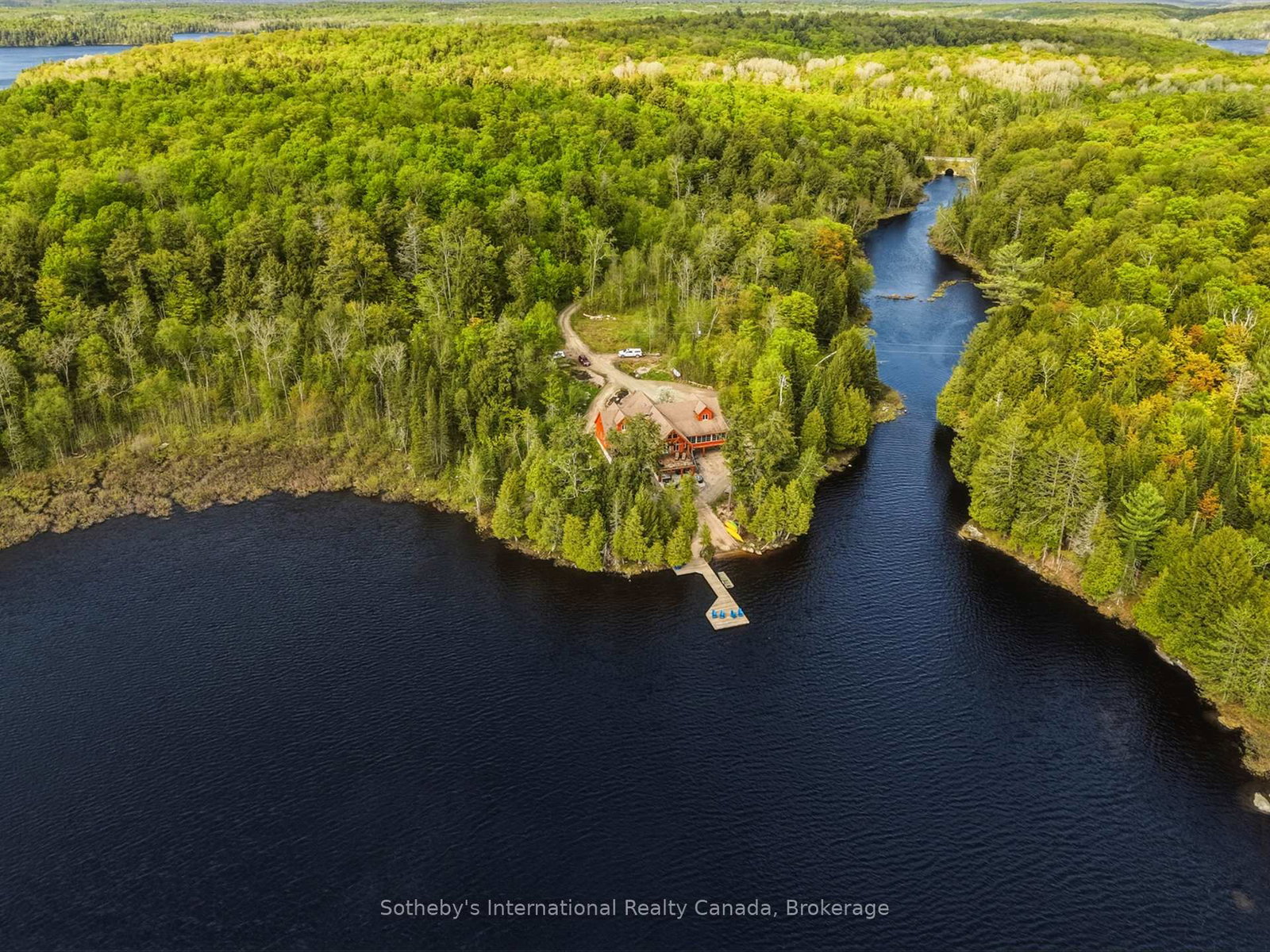 2889-ahmic-lake-road-magnetawan-ontario-x13234476