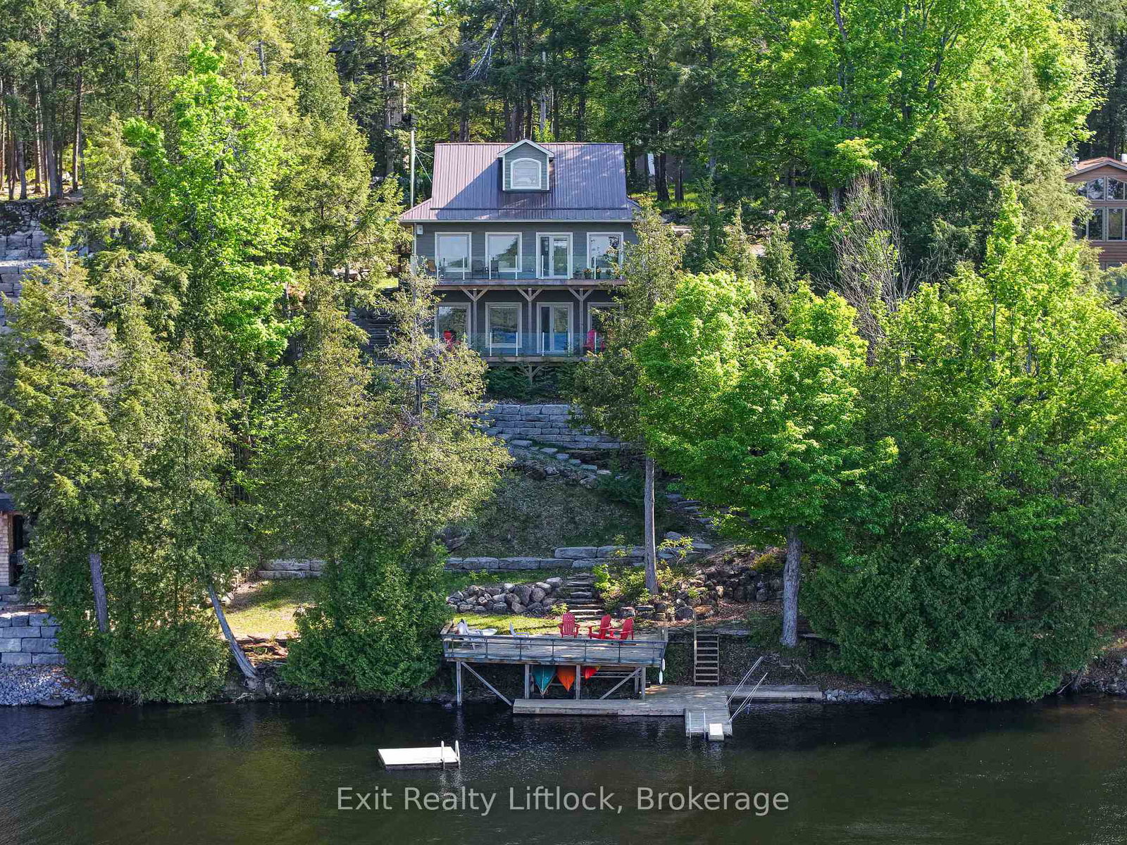 3051-fire-route-30-selwyn-ontario-x13234482