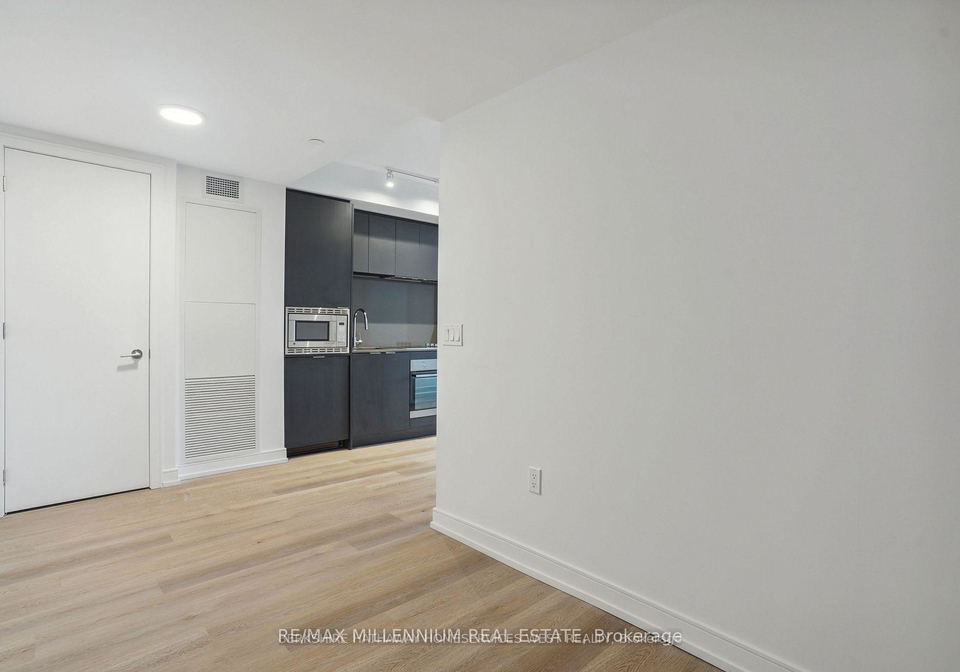 1-jarvis-street-hamilton-ontario-x13234670